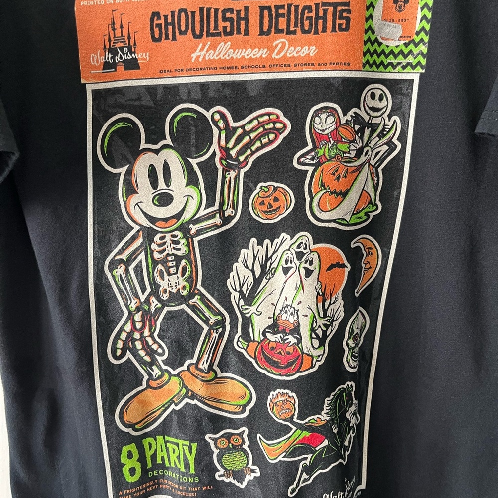 Disney 100 Mickey & More Halloween Party Stickers Style D100 T-Shirt Medium - Picture 2 of 9